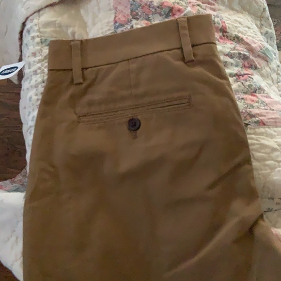 Men’s NWT Old Navy Ultimate Straight Khaki 32x32 - Picture 4 of 5